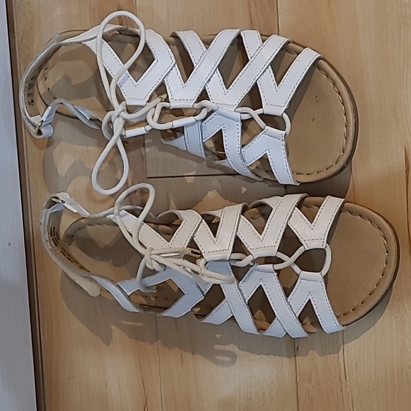 Naturalizer women's size 7.5 white sandals - Picture 2 of 5